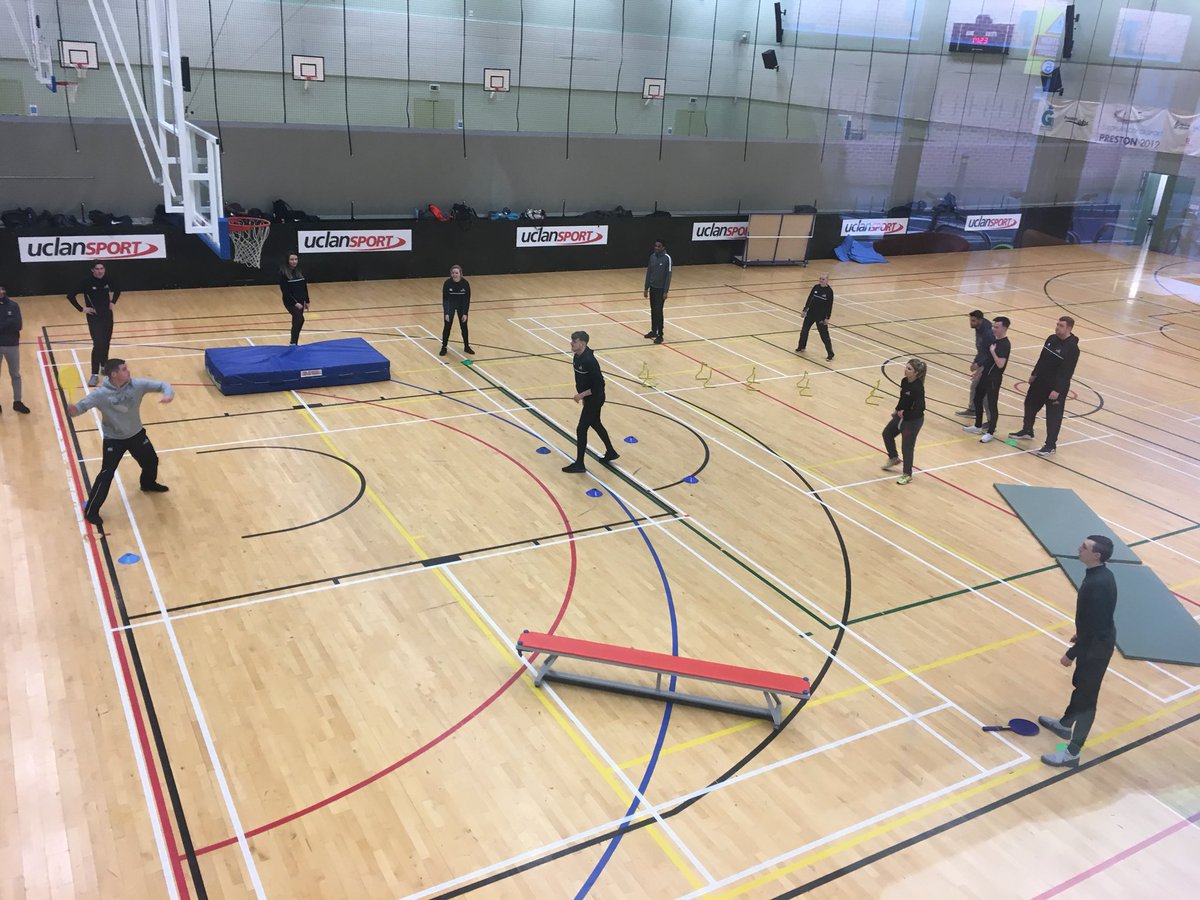 UCLanSportPE's tweet photo. Adapting Rounders for students with dyspraxia - @uclansportpe challenging themselves yet again! #whatbarriers https://t.co/U8wpJmPx74