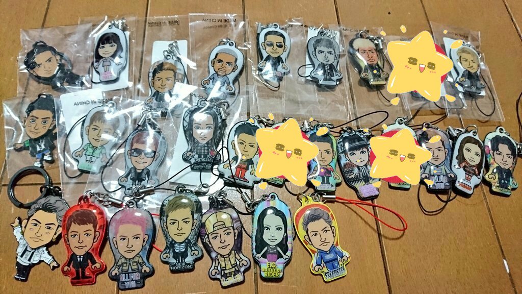 ke_om42's tweet photo. スタンプのついているもの以外はまだお譲りできます！
本当に安くてもいいので、求めている方にお譲りできればなと思っています。
欲しい方いませんか～😭 https://t.co/g3C379A9Pp