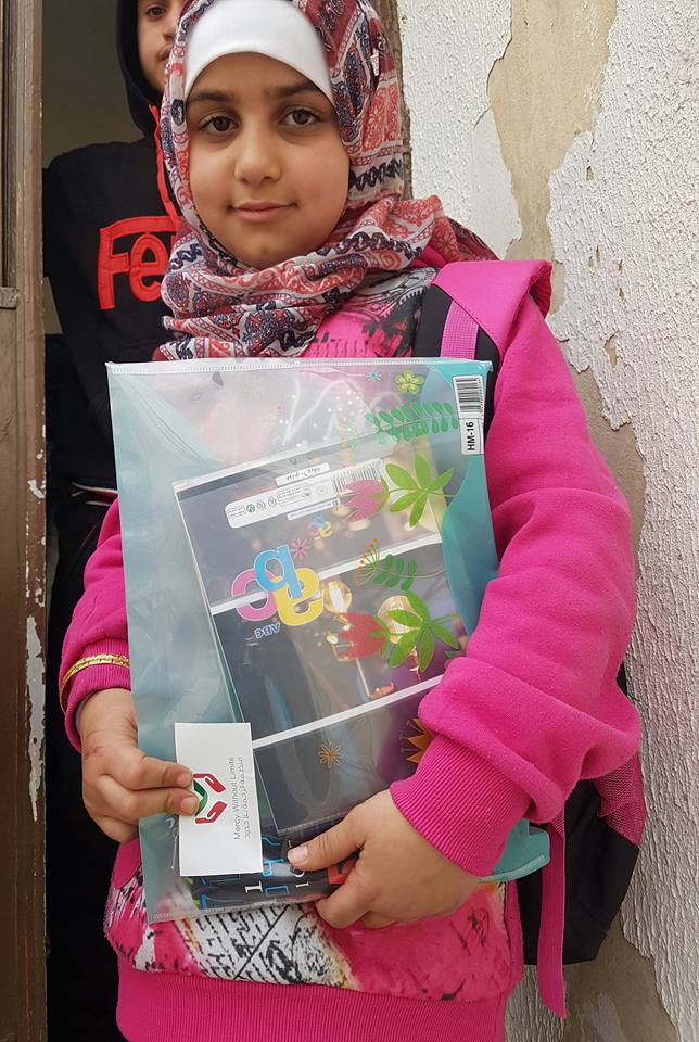 MWL_Jordan's tweet photo. Syrian and Jordanian #students in Salt are having a great start to the second semester thanks to our stationary distribution. #education #NLG #NoLostGeneration #mercywithoutlimits #backtoschool https://t.co/WMDlnhJ8Fw