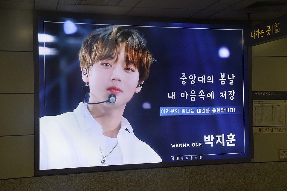 twingklight's tweet photo. 시안 원본과 현장사진입니다⭐ https://t.co/Si9z9no4Xa