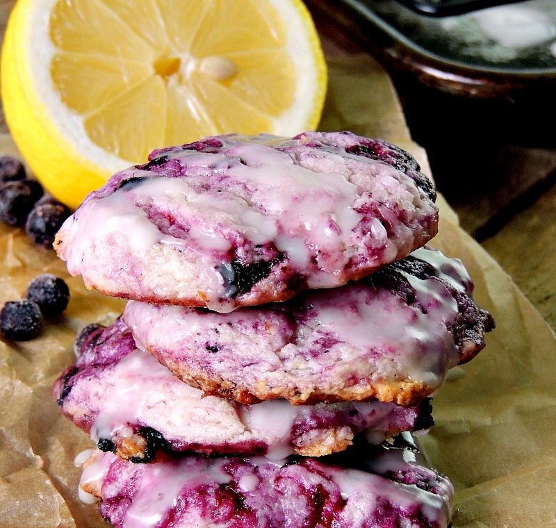 Blueberry Cheesecake Cookies with Lemon Glaze #Recipe @BobbisKozyKtchn ow.ly/tg1350gsQOY #recipes #food #foodie