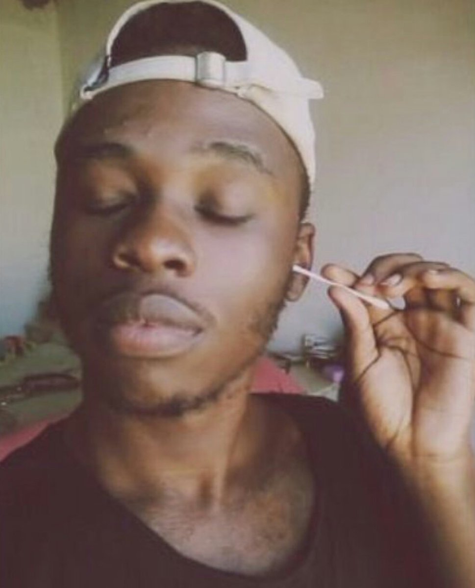 _Hybreed_'s tweet photo. If you don't have a valentine on Valentine's Day, don't be sad. Most people don't have AIDS on AIDS Day as well. https://t.co/tbEQ3L4yJm