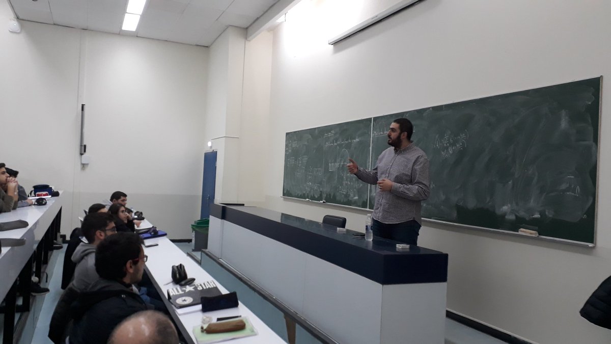 <a href="/jad_elcham/">Jad El Cham</a>, from @RIPE_NCC and #ESIB alumnus, shedding some light on computer and communications careers for #ESIB <a href="/USJLiban/">USJ</a> students.