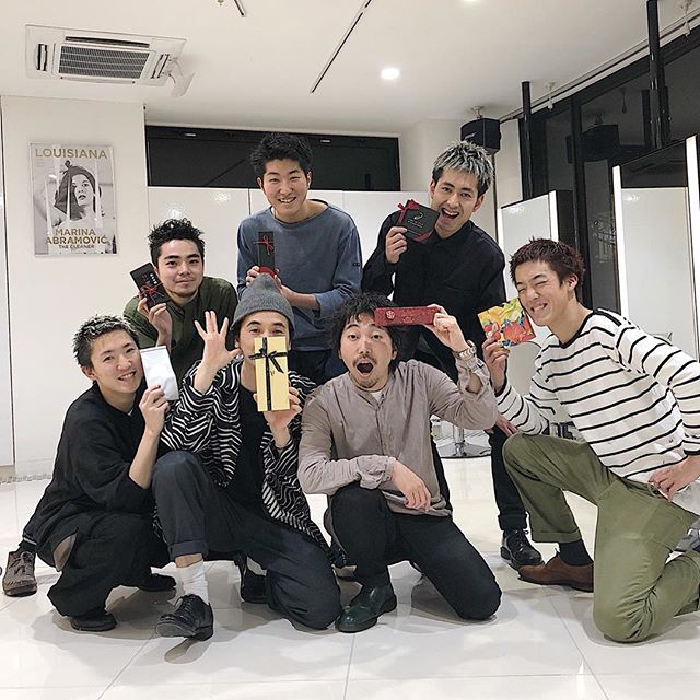 hearts_double's tweet photo. https://t.co/l2yyYuhxi5 Happy Valentine🎁 明日はお休みを頂きます。 ご予約はネットからもお取り出来ます。 #heartshairsalon #heartshair #heartsstaff: Happy Valentine🎁 明日はお休みを頂きます。 ご予約はネットからもお取り出来ます。 #heartshairsalon… https://t.co/G31WP7OGi1 https://t.co/vgeHmE2vjV