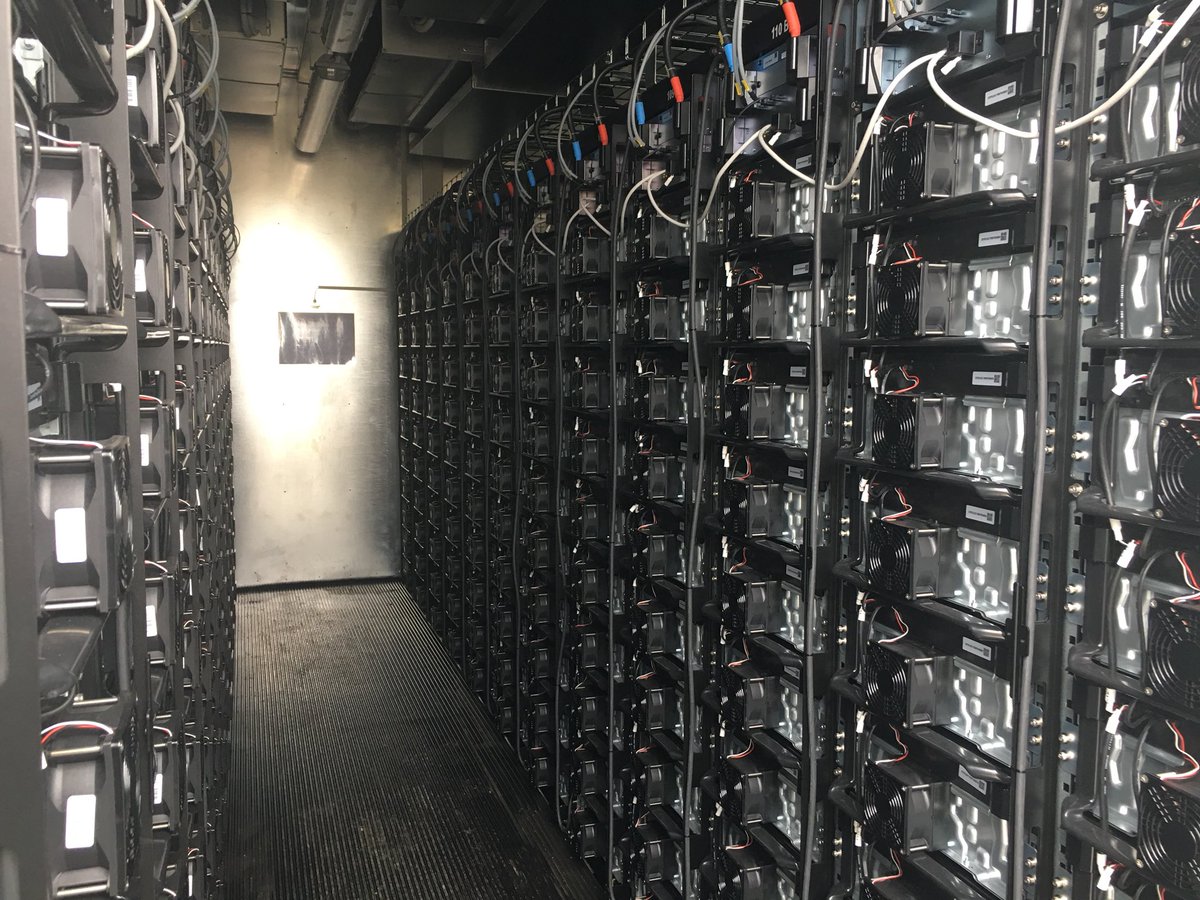 EduardPalisek's tweet photo. Today @SiemensCzech handed over currently the largest battery storage #SIESTORAGE to e.on in Mydlovary. Installed capacity is 1.75MWh #SmartCities https://t.co/R7lIkbvNXa