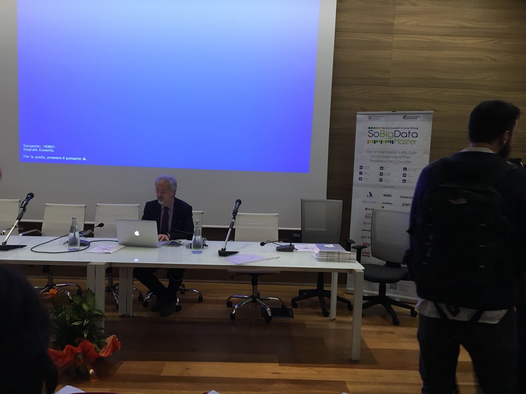 GuidoCaldarelli's tweet image. Master big data. Pisa everything is ready :) @IMTLucca @SoBigData #phddatascience