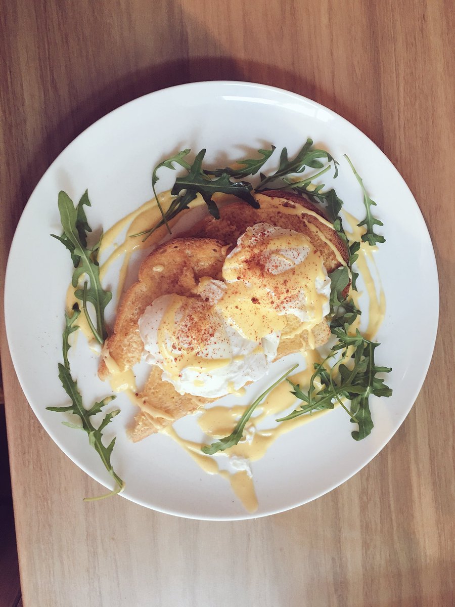 Arron Oliver Thomas tweet media