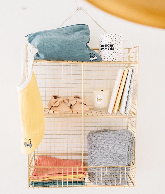 ✨ Les Essentiels ✨
Retrouvez toutes les créations  de Ma Première Box dans notre rubrique « les essentiels » 
#pochettes #chaussons #bavoirs #langes #couvertures #mug #capedebain etc .... #mapremierebox