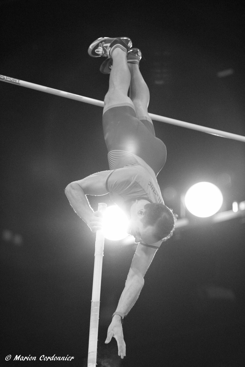 mcordonnier14's tweet photo. Meilleure performance mondiale pour @airlavillenie 5.90m ! @PercheEliteTour @LeKindarena https://t.co/XDNCnkFVzk