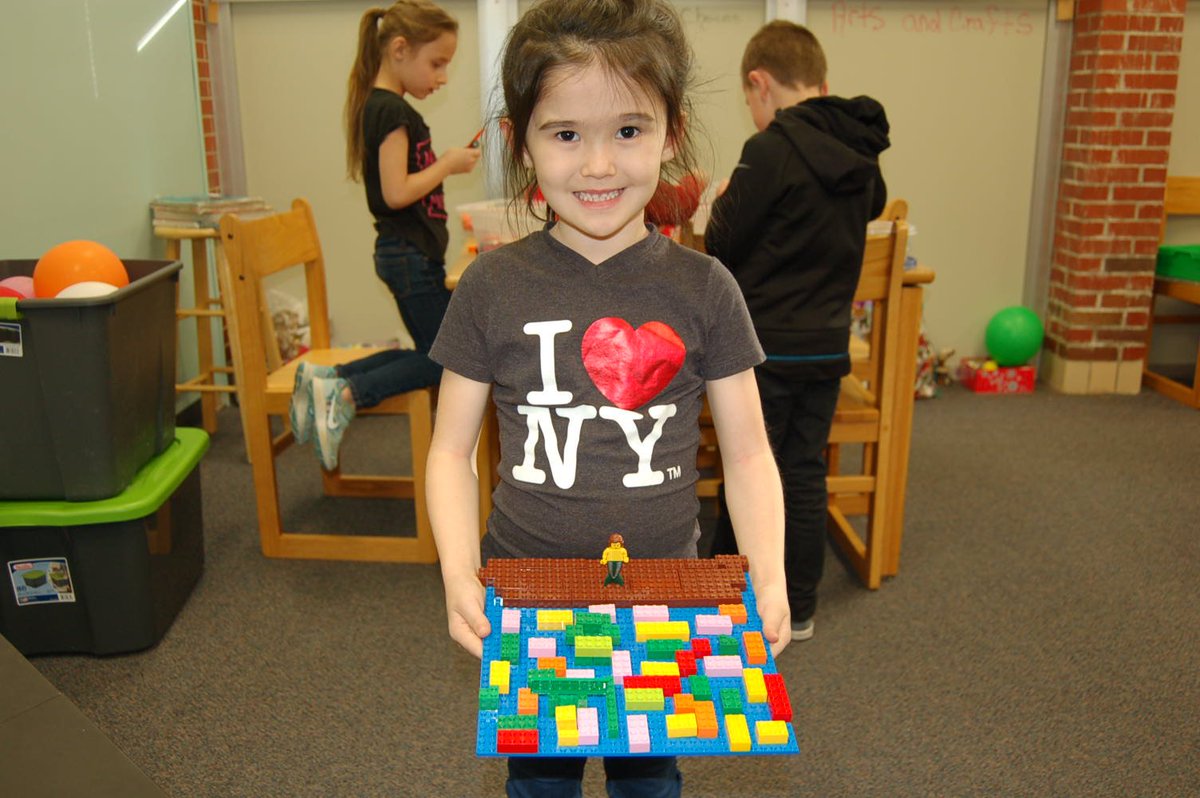 A mermaid with lots of fish!  More at rusblvdlego.blogspot.com