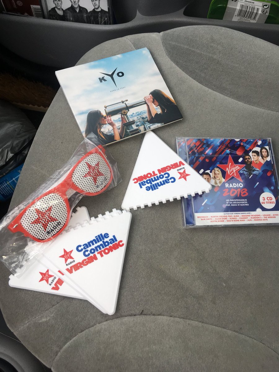 Tu demandes un grattoir Virgin Tonic, et j’ai reçu ceci! Trop cool!
Merci #VirginTonic #RobinBernaud ##VirginRadio #CamilleCombal