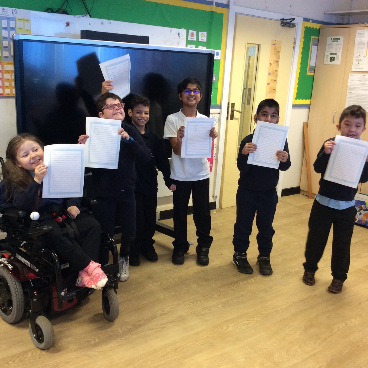 wilsonstfeed's tweet photo. #wsmonkeys Star Spellers! Full marks in our spelling test today! #wsliteracy 🌟 https://t.co/EHd0TtE3To