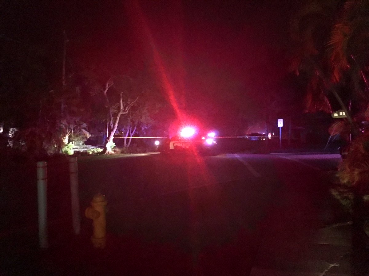 Burglar shot, killed by federal agent in Pinecrest bit.ly/2nZ9cqs?utm_so… https://t.co/HoPj8uZWNZ