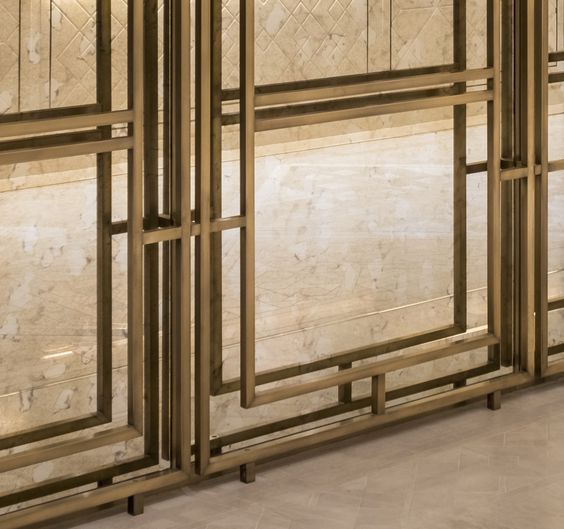 1508London's tweet photo. A bespoke brass frame on antique mirror was used in Lanesborough Club &amp; Spa. #1508London #interiordesign #antiquedesign https://t.co/vyCkv3rtMK