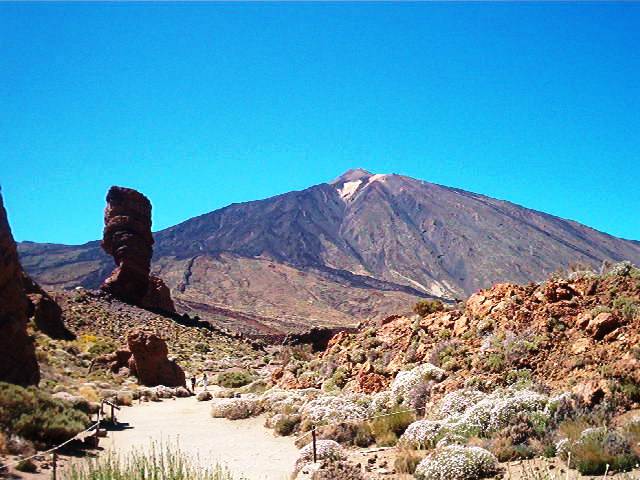 El Teide, entre las montañas más bonitas 🌋elviajero.elpais.com/elviajero/2015… #Spain <a href="/pnteide/">ParqueNacional TEIDE</a> @volcanoteide <a href="/tenerifenorte/">Tenerife Norte</a> <a href="/Tenerife_Ocio/">Tenerife Ocio</a> @twitenerife @visit_tenerife <a href="/TurismoGobCan/">Turismo y Empleo Gobcan</a> <a href="/TurismCanarias/">Turismo de Islas Canarias</a>  <a href="/paisajecanario/">Paisaje Canario</a> <a href="/TesorosCanarios/">#TesorosCanarios l♥️🇮🇨</a> <a href="/islaspromo/">islaspromo Canarias</a> <a href="/LoqueVeoTfe/">𝕊𝕖 𝕍𝕖 𝕖𝕟 𝕋𝕖𝕟𝕖𝕣𝕚𝕗𝕖</a>  <a href="/teidagua/">Teidagua</a> <a href="/EmocionesCan/">Emociones Canarias</a>