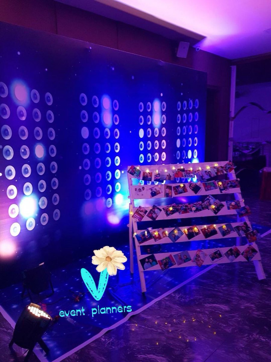 VEventPlanners's tweet photo. #Event for #ROUND #TABLE. #social
 #fun #time #masti #selfie #v #event #planners #vijayawada #hyderabad https://t.co/1j7GcphyEr