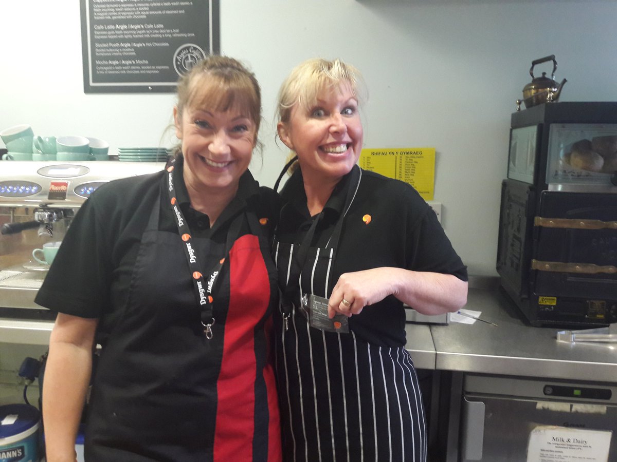 Canolfan Garth Olwg Centre (@gartholwgllc) on Twitter photo Mae'n braf iawn clywed merched y caffi yn defnyddio'r Gymraeg! Beth am ymarfer siarad gyda nhw pan 'dych chi'n mynd yno? It's great to hear the girls in the café using Welsh phrases! Why not help them practice next time you visit? 😀 <a href="/ygggartholwg/">YGG Garth Olwg</a> <a href="/Siarteriaith/">Siarter Iaith Gwynedd</a> Mae'n braf iawn clywed merched y caffi yn defnyddio'r Gymraeg! Beth am ymarfer siarad gyda nhw pan 'dych chi'n mynd yno? It's great to hear the girls in the café using Welsh phrases! Why not help them practice next time you visit? 😀 <a href="/ygggartholwg/">YGG Garth Olwg</a> <a href="/Siarteriaith/">Siarter Iaith Gwynedd</a>