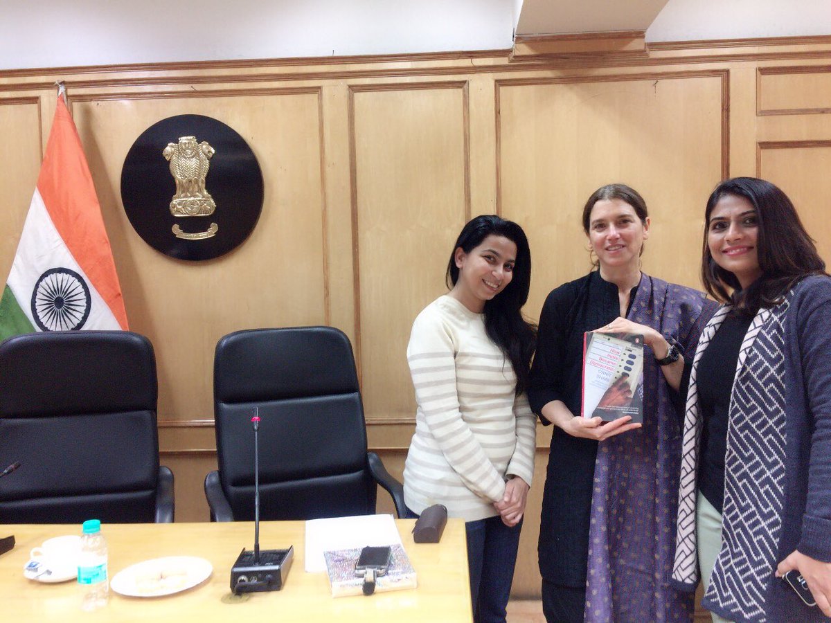 Rehmzz's tweet photo. Got an opportunity to meet @OrnitShani Senior Lecturer, University of Haifa,  speaks about her book, 'How India Became Democratic Citizenship and the Making of the Universal Franchise (2018)' at a conference @ECIIIIDEM https://t.co/PI4Yv9RslX