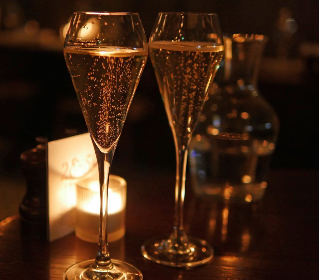 2850Marylebone's tweet photo. 28-50 Maddox Street is hosting a Champagne &amp; Oysters pop-up bar with Champagne Henriot for four nights between 14 and 17 February. Enjoy six oysters and two glasses of Henriot poured from double magnum (Jeroboam) for just £30 https://t.co/vQ8wqQ6Xcp https://t.co/GuK1A6i73T
