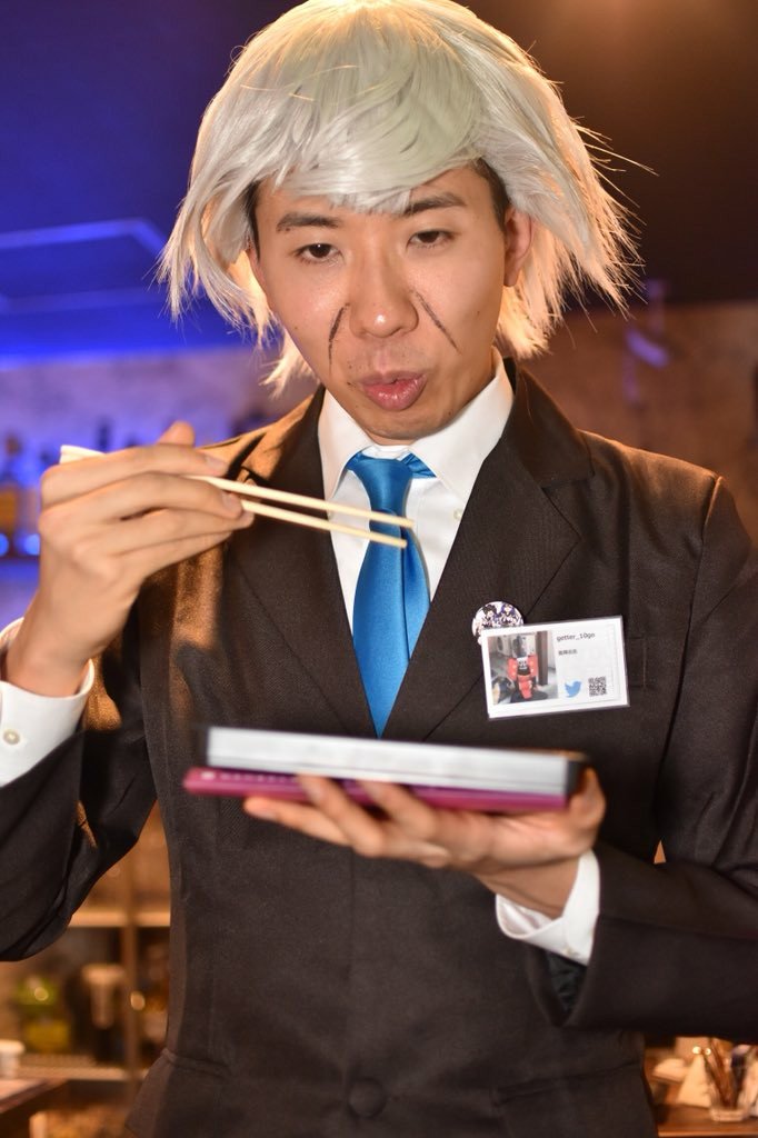 義輝仮面 よしてるかめん ヤクネタが暴れてんのはこっちだけじゃなさそうだぜ シンフォギアの蕎麦食ってる人もとい斯波田賢仁のコスデェス 撮影 トトロのハラ Totoro To Totor さん 熱フリュ 熱唱のフリューゲル