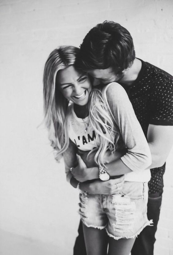 singleinthecity's tweet photo. Hugs were meant to let people know you love them without saying anything. #singleinthecity #datinglife #loveisintheair #happyvalentineseday #bemyvalentine #dateplanning #matchmaking #speeddating #torontosingles #singlesevents https://t.co/Mx5KUuJ6AU