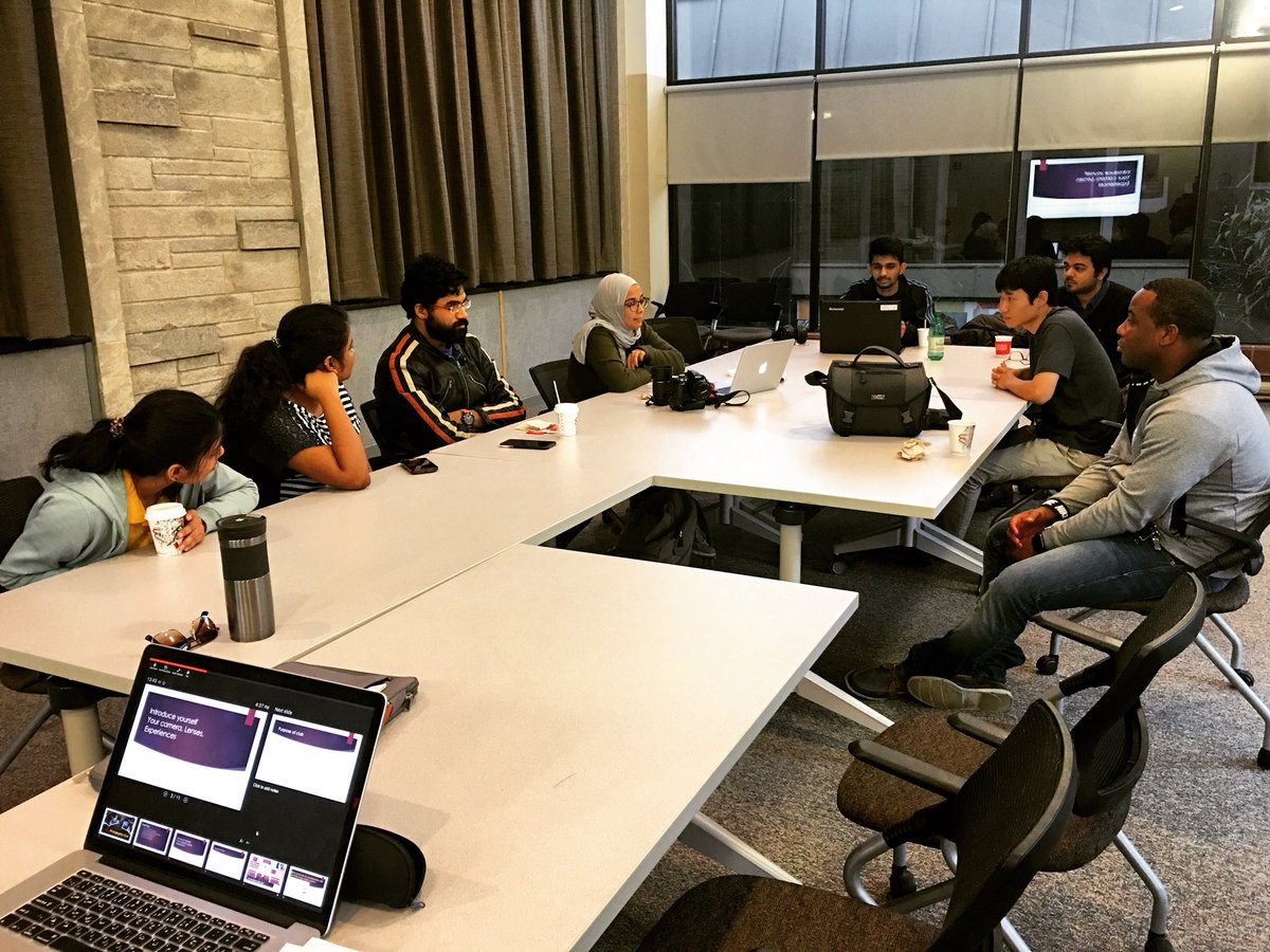 sjuphc's tweet photo. First meeting of SJU Photography club  members #sju https://t.co/jcE5hXvF64