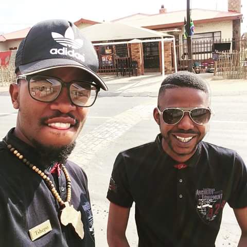 MahobeH's tweet photo. #FindLoveWithKholi
#WeAreSingle https://t.co/zUeNNWXYzS