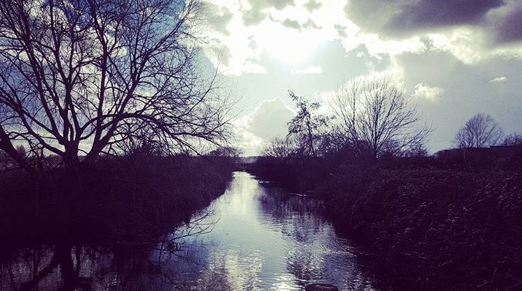 GoOffMarket's tweet photo. Still #dreaming about yesterday's lovely-cold-sunny-wintery weather? @E17Wetlands looked so pretty, 1 thing out of many #E17 has to offer. Do you wish to life near? Find out about #availablehomes in the area via #chatmessage with the best #HighStreetagents. (Pic @Sandrasoundbite) https://t.co/zjIQwSxsMH