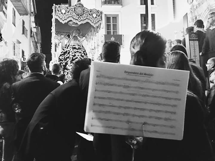 La <a href="/BandadeArmilla/">Banda de Armilla</a> ha publicado su repertorio para la próxima Semana Santa con incorporaciones tan interesantes como:

- Llega la Aurora (José Melchor Perelló)
- Glorias de Sevilla (Manuel Marvizón)
- Regina Sacratissimi Rosarii (Jesús J. Espinosa de los Monteros)