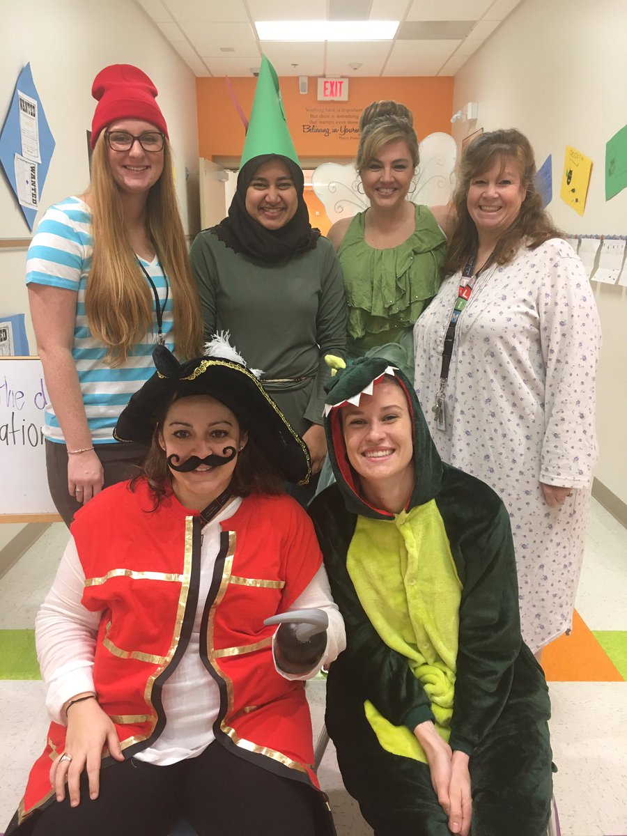 GreenESLeaders's tweet photo. We rock the costumes, you rock the test!  Unit 1 assessment for Peter Pan. #dedication @lbrscully1 @GreenPTA @WCPSS @wcpssmagnets https://t.co/qpD6pz9vL9