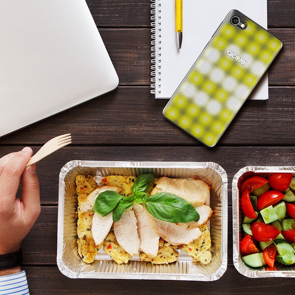 alcatelmobileES's tweet image. [Pausa para comer] 🍛🥡

¡No te pierdas nada importante! Llamadas, mensajes, actividad en tus redes sociales...
Con las notificaciones luminosas del Alcatel #A5LED , ¡estarás siempre al tanto de todo lo que sucede! 
#AlcatelMobile #LightUpNow