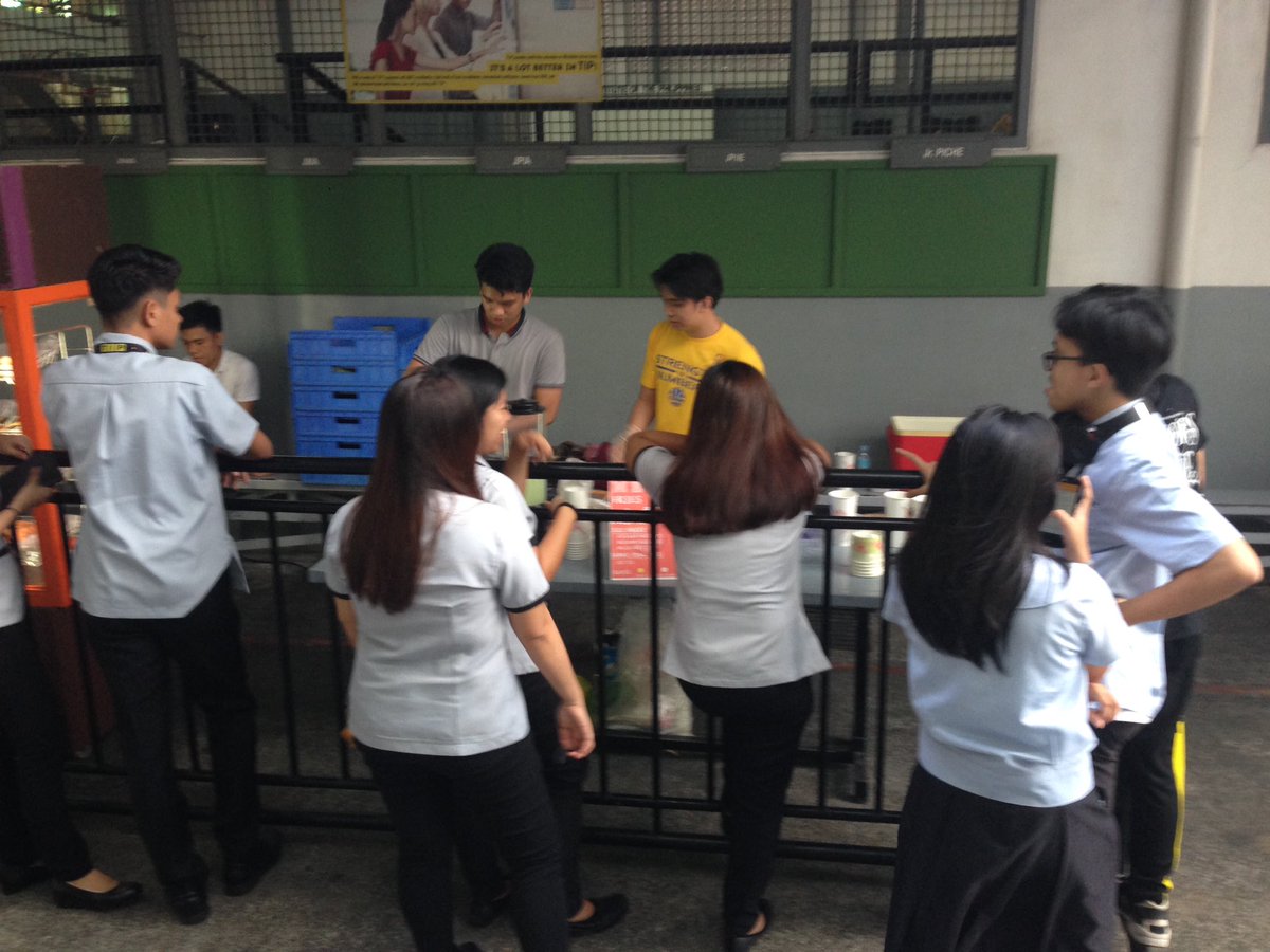 dunkin_cups's tweet photo. DUNKIN' CUPS SERVES IN TIP MANILA!
Thank you for having us TIP! π€
#dunkincups #TIP #flavoredfries #sipanddunkinacup #mondaysoldout https://t.co/e4odcjLyIr