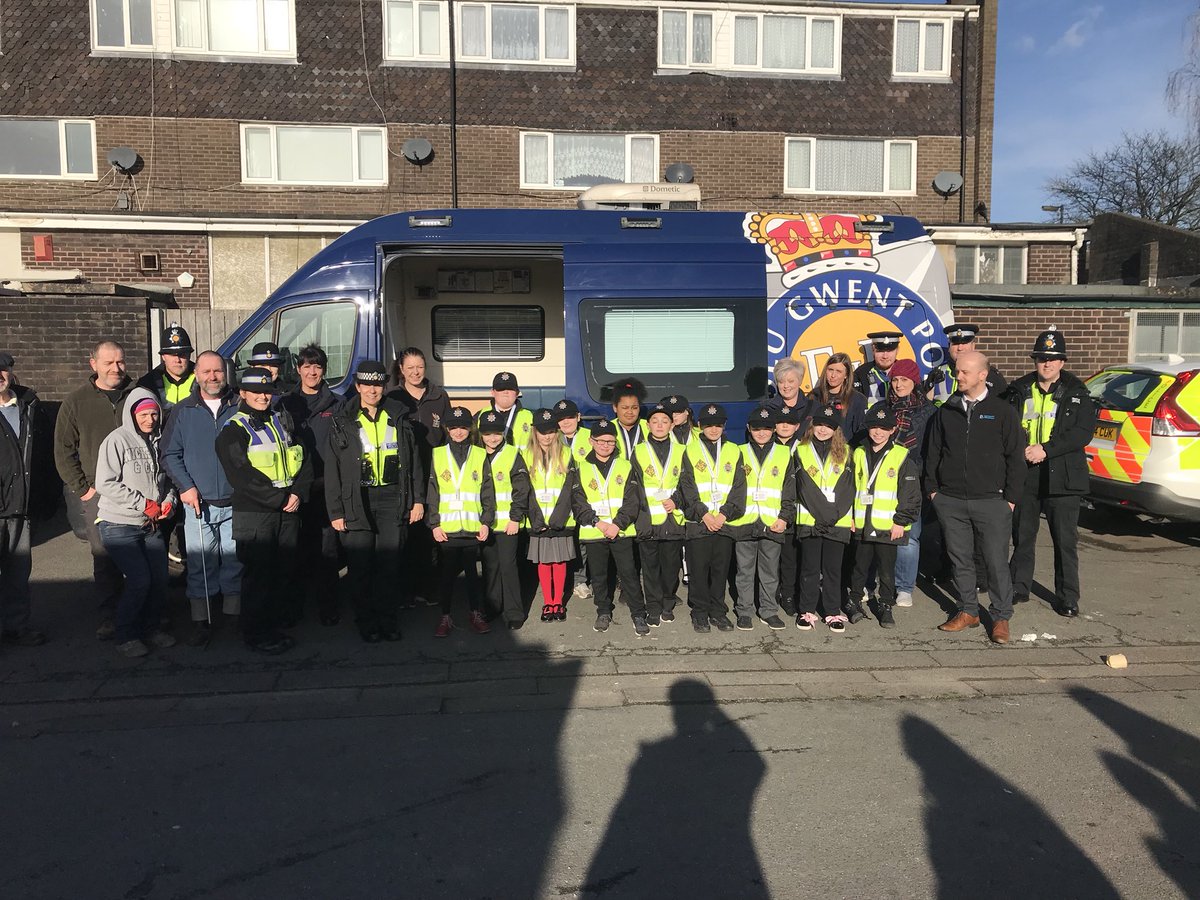 heddlugwent's tweet image. Ein Swyddogion Heddlu Bach allan ar batrôl yn #Ringland - mwy yma: goo.gl/uqEm4o @gpminipolice @gpinspsdavies @gpalway @gpmaindee @NewportCouncil @NewportCityH @MelinHomes  @SWFRS_FireCrime #OpAsh