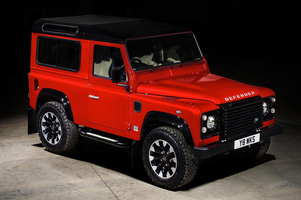 MagellanTRX's tweet photo. Who wants to see the @LandRoverUSA Defender 90 make a U.S. comeback? A cool $212,000 will get you one of 150 limited edition 2018 @LandRover Defender Works V8 70th Edition overseas. #landrover #landroverdefender #defender90 #defenderworksv8 #2018defender #landroverusa https://t.co/Ek2hRT5Zsz