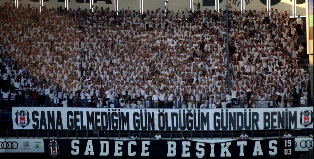 Anlamaz bizi dünya, her gece aynı rüya,
Uyuyoruz formamızla, özledik var ya ! #Beşiktaş