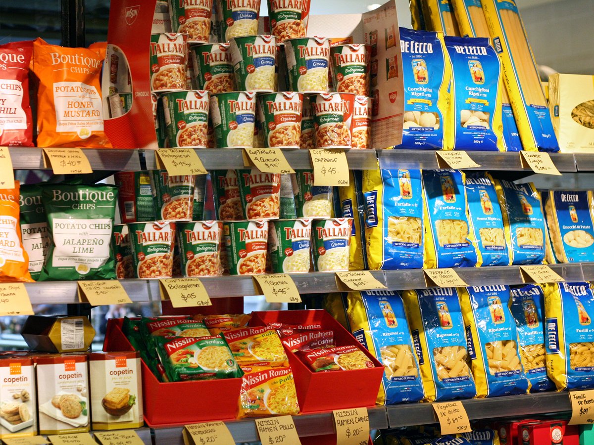 GourmandFH's tweet photo. #BuenLunes ¡Stockeate para el resto de la semana!  Vení a Le Marché, nuestro mini market gourmet, y conseguí un montón de delicias importadas y nacionales al precio justo. https://t.co/xwUS7oLEYm