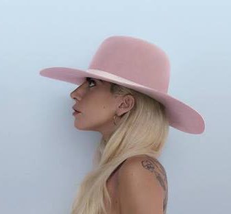 Derya Uluğ, Lady Gaga cosplay ?? 🤔