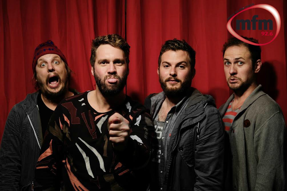 It's the #DRIVE2018until 19h00 on this #MondayMadness with @DisArnold &amp; @MinxXoXo in studio! Tune in as we will be chatting to <a href="/aKINGband/">AKING</a> ahead of their gig with Crash Test Dummies this coming Saturday