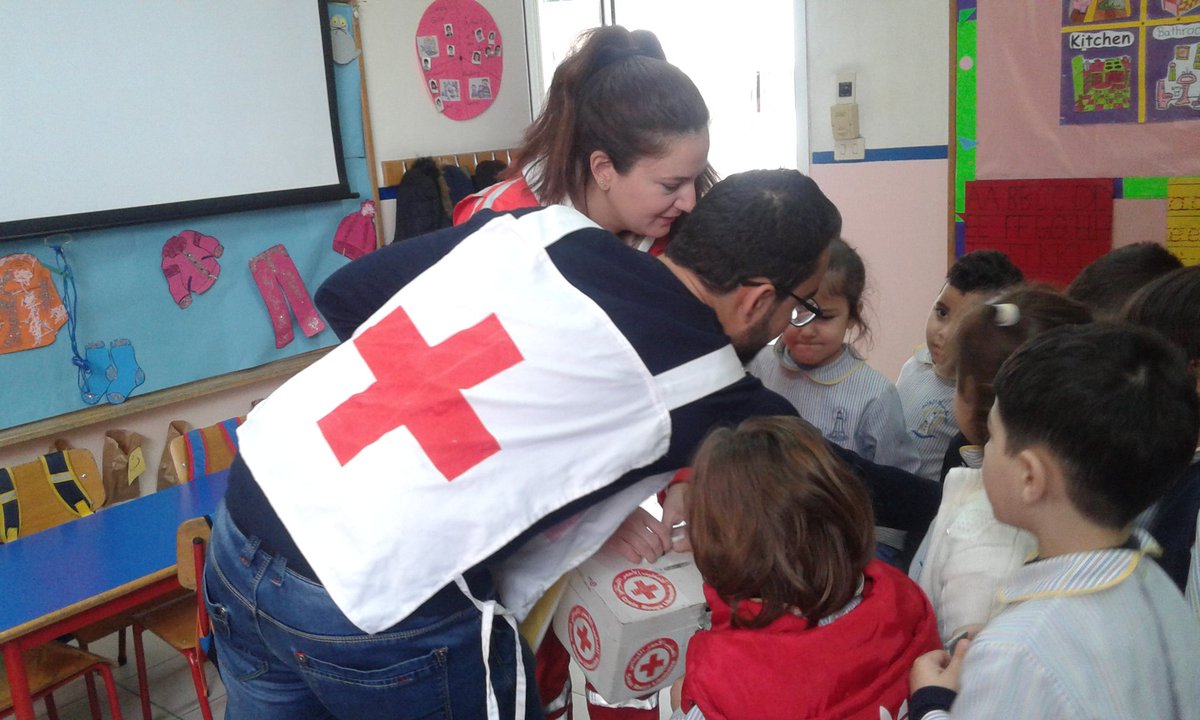 SouadGhorabi's tweet photo. "When you learn, teach. When you get, give."πΈ #KGII"C" learners #donation#redcross @DawhaHighSchool @FThaalby https://t.co/dOB2kZFdHB