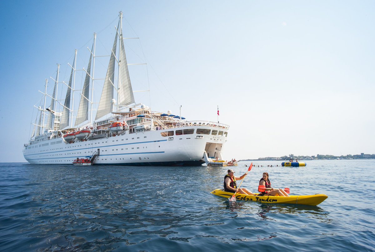 WindstarCruises's tweet photo. One big advantage of a small ship: direct access to the water, and all the fun toys that come with it! https://t.co/USkTTrERdB #WatersportsPlatform https://t.co/Vkj0uz7qFT
