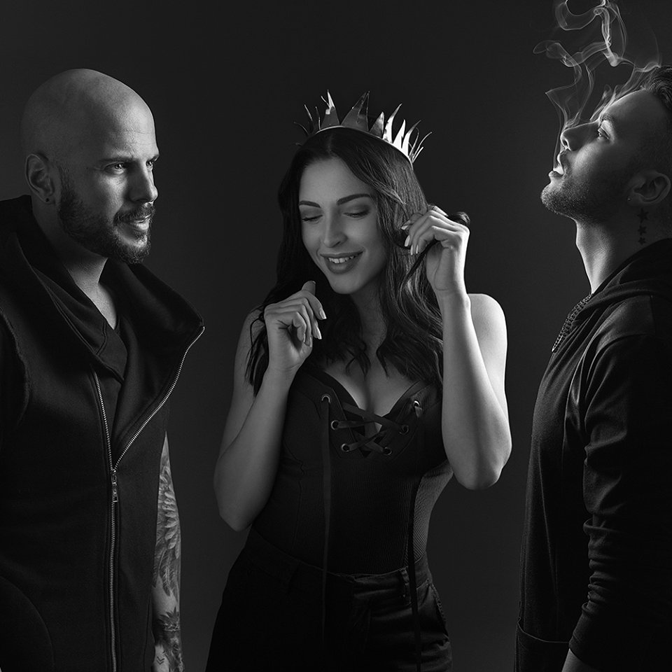 XenatorsRECakia's tweet photo. #NewProfilePic 
#RECband #EMEIS #newsong https://t.co/GkyZHRZ2HX