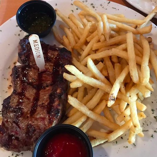 spoon_fiu's tweet image. Welcome to the MEATing point 🥩 #meatlover #spoon #spoonuniversity #spoonfeed #spoonfiu #miami