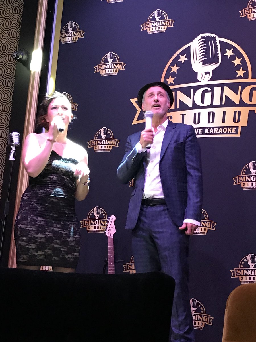 willCrd's tweet photo. @antoinedecaunes et la Gaule d’Antoine c’est samedi sur @canalplus @singingstudio59 @MarinaTrinel #lille #lagauledantoine #singingstudio https://t.co/GHT7bErdDS