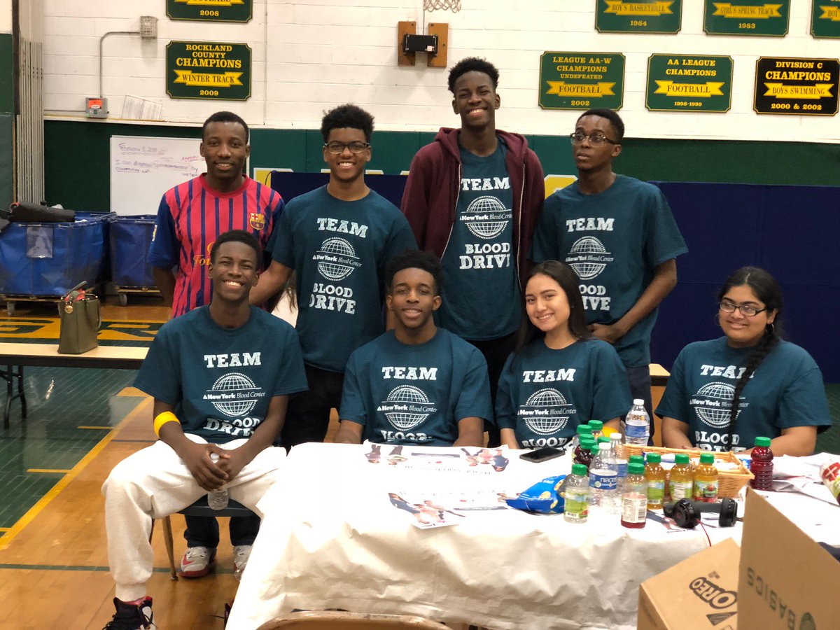 EastRamapoCSD's tweet photo. This heart beats for you. Students and faculty at #RamapoHS donated 70 pints during the school's annual blood drive. Thanks to the student team members for organizing the event! #ERCSD #EastRamapo  @NYBloodCenter https://t.co/3u8cQvBDib