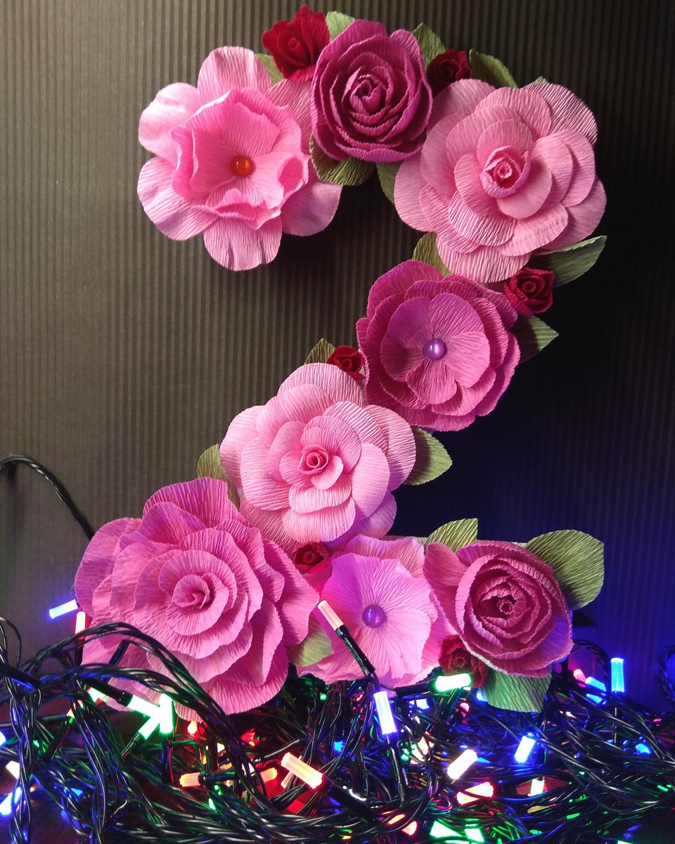 CivicKatya's tweet image. Як вам така циферка? 😉 #paperdecor #PaperFlower #паперовийдекор #квітизпаперу #бумажныйдекор #цветыизбумаги