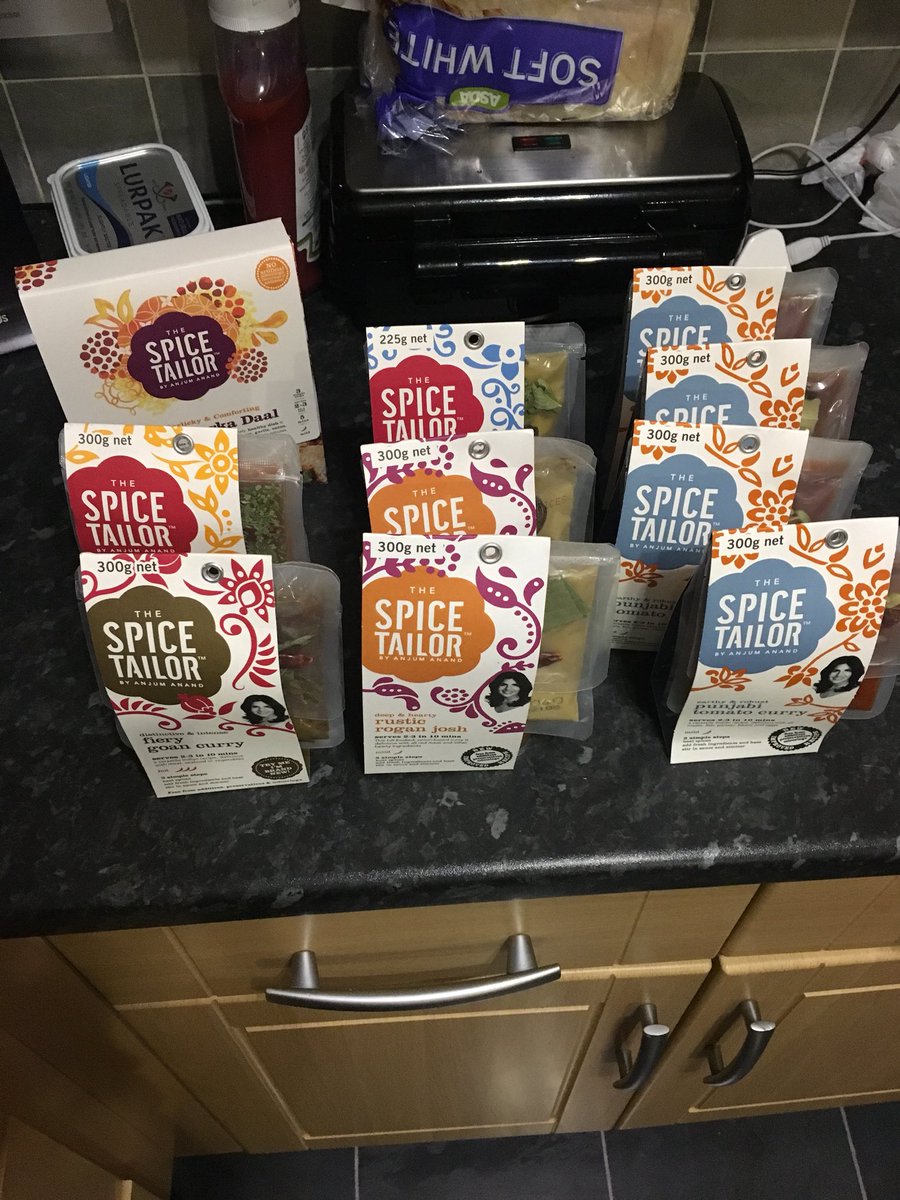 168_linlin's tweet image. @TheSpiceTailor all stocked up. Now what to have 🤔😂 #realindiantaste #spicetailor #awesome