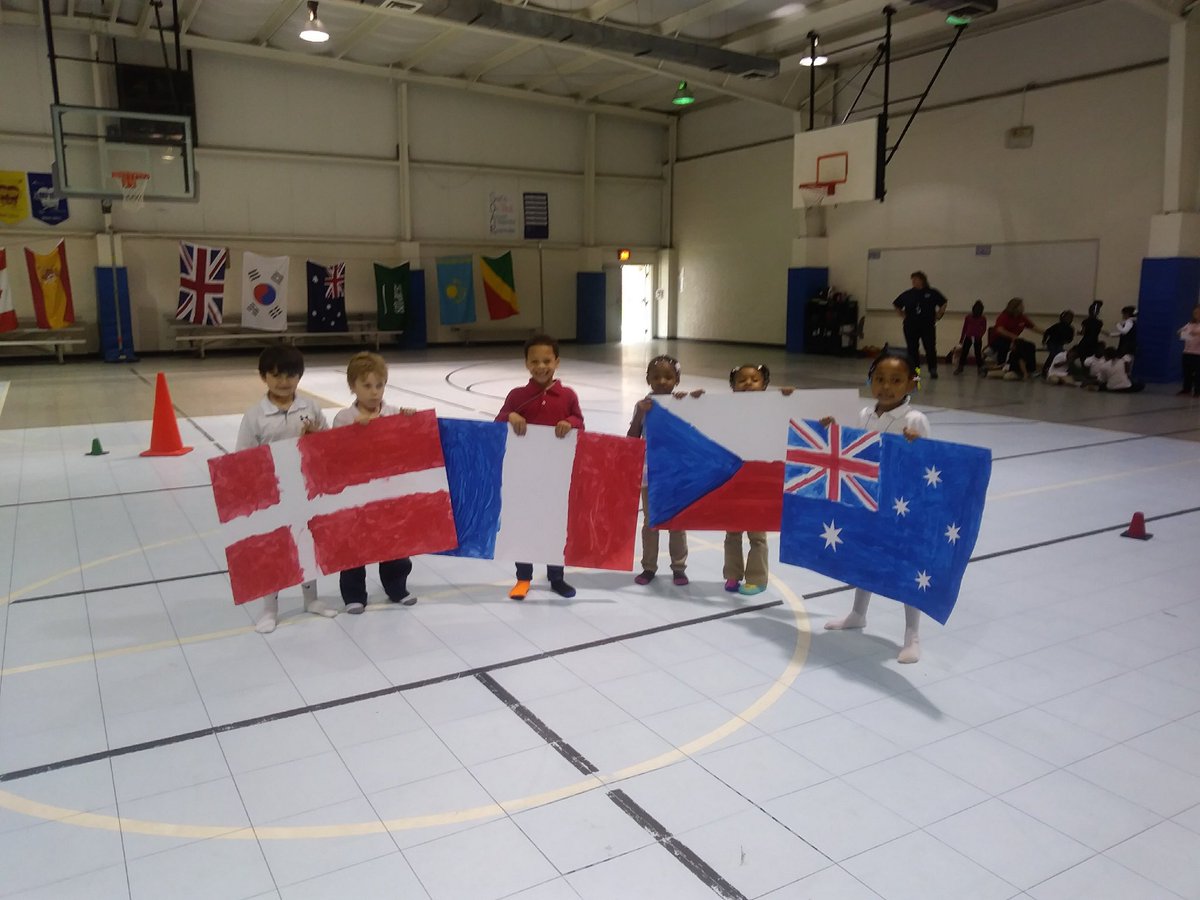 SoaringLeaders's tweet photo. #OlympicGames2018 #elementarystyle #teamfrance https://t.co/jKFh91z1dm