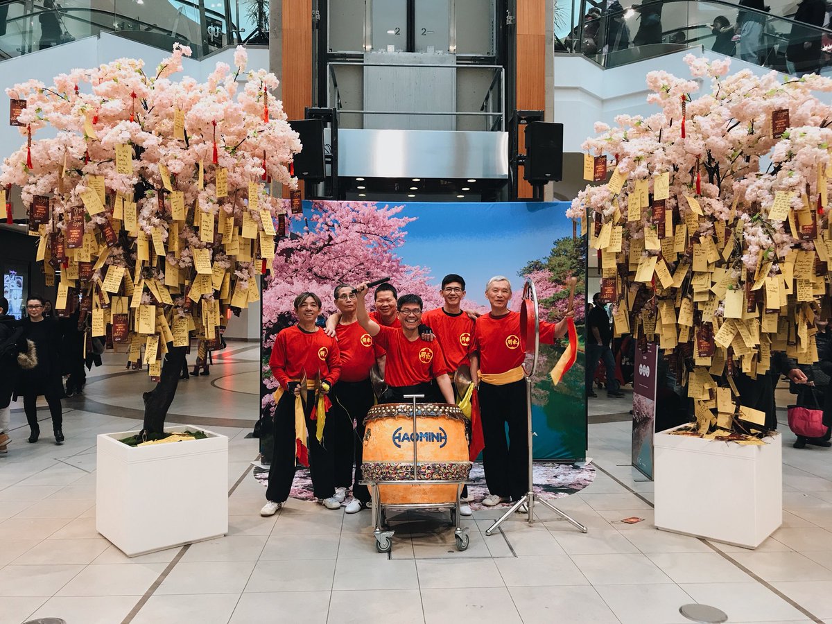 ShopSTC's tweet photo. We had an incredible first weekend of Lunar New Year celebrations and a special appearance by Mayor @JohnTory ๐โจ
Thank you to everyone who visited us, donโt forget to share your photos using #STCWISH on Instagram or Twitter for a chance to win the ultimate date night! https://t.co/gMN3h789Z8