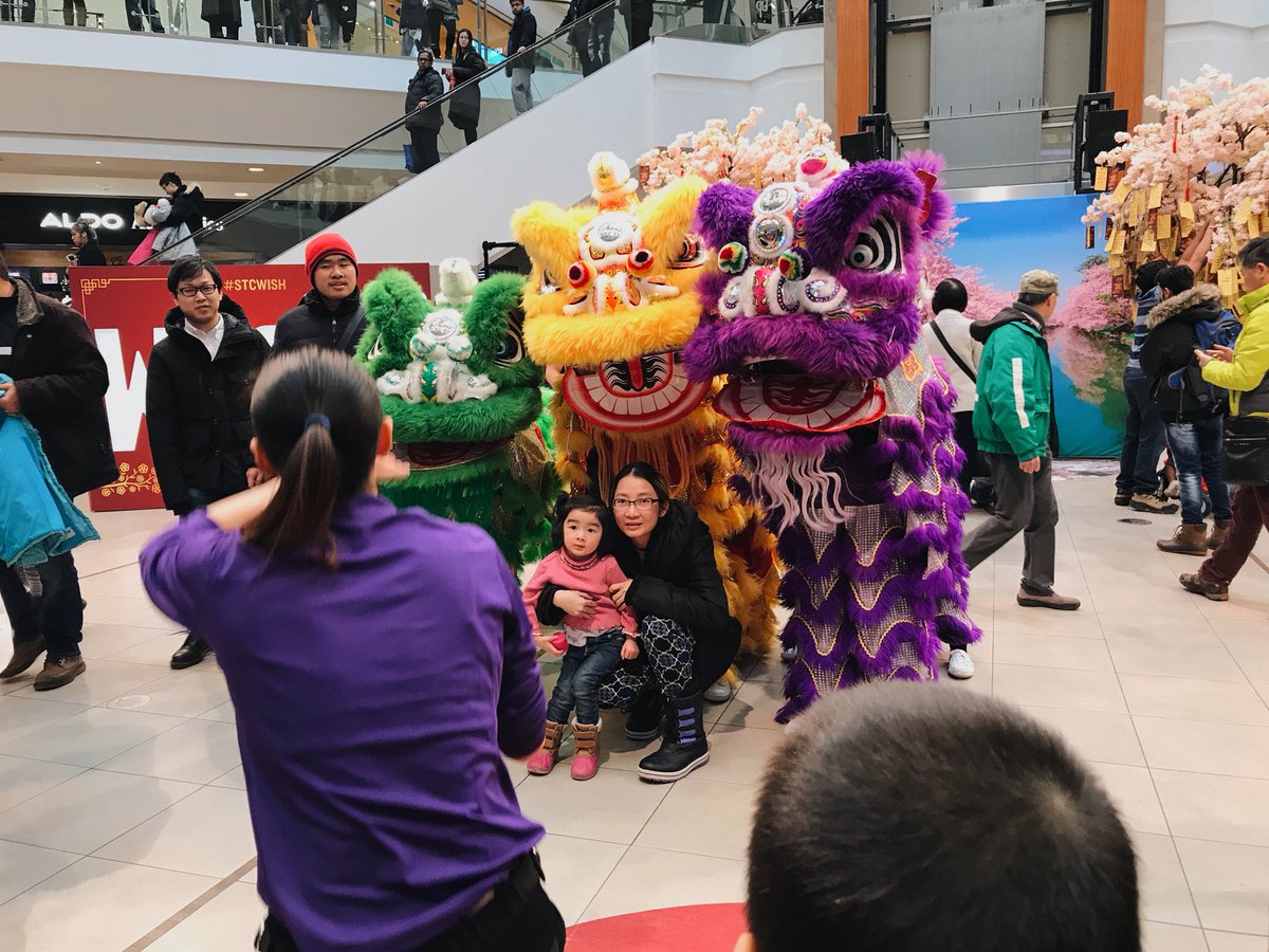 ShopSTC's tweet photo. We had an incredible first weekend of Lunar New Year celebrations and a special appearance by Mayor @JohnTory ๐โจ
Thank you to everyone who visited us, donโt forget to share your photos using #STCWISH on Instagram or Twitter for a chance to win the ultimate date night! https://t.co/gMN3h789Z8
