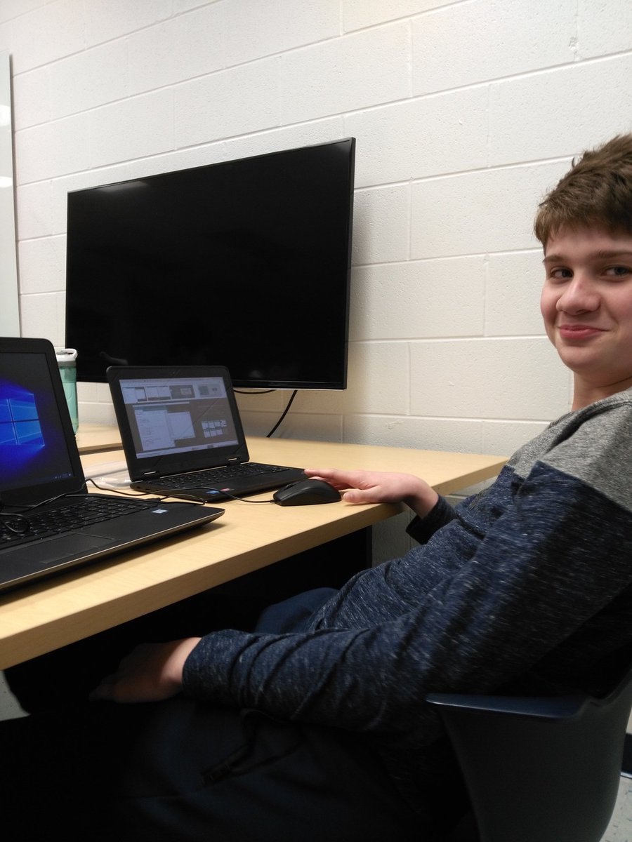 PLTWAaryan's tweet photo. The grind never stops on the makerfair project #selc #STEM https://t.co/sGbl47oViX